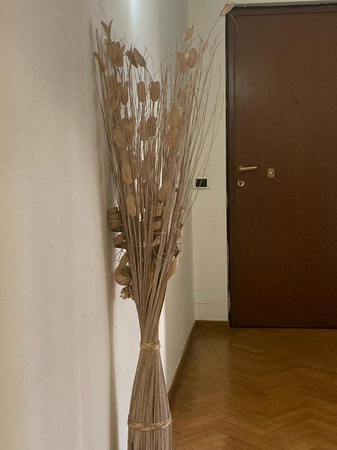 City House Viale Murillo Apartment Milan Luaran gambar