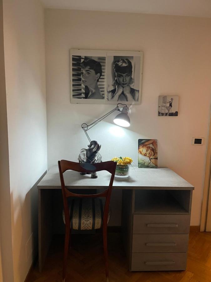 City House Viale Murillo Apartment Milan Luaran gambar